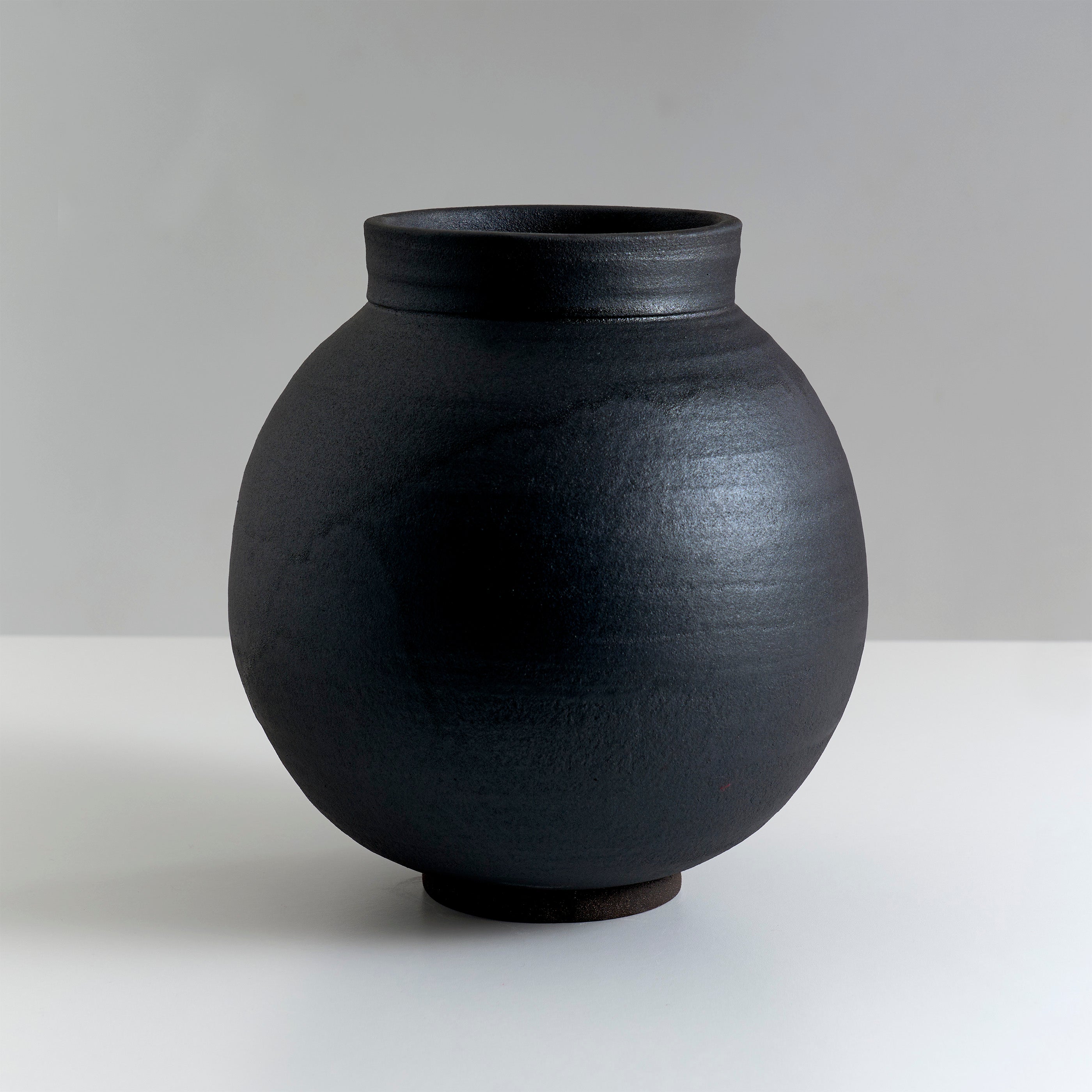 Moon Jar - Black Reactive